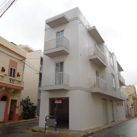 Shamrock Flats Lägenhet Mellieħa Exteriör bild